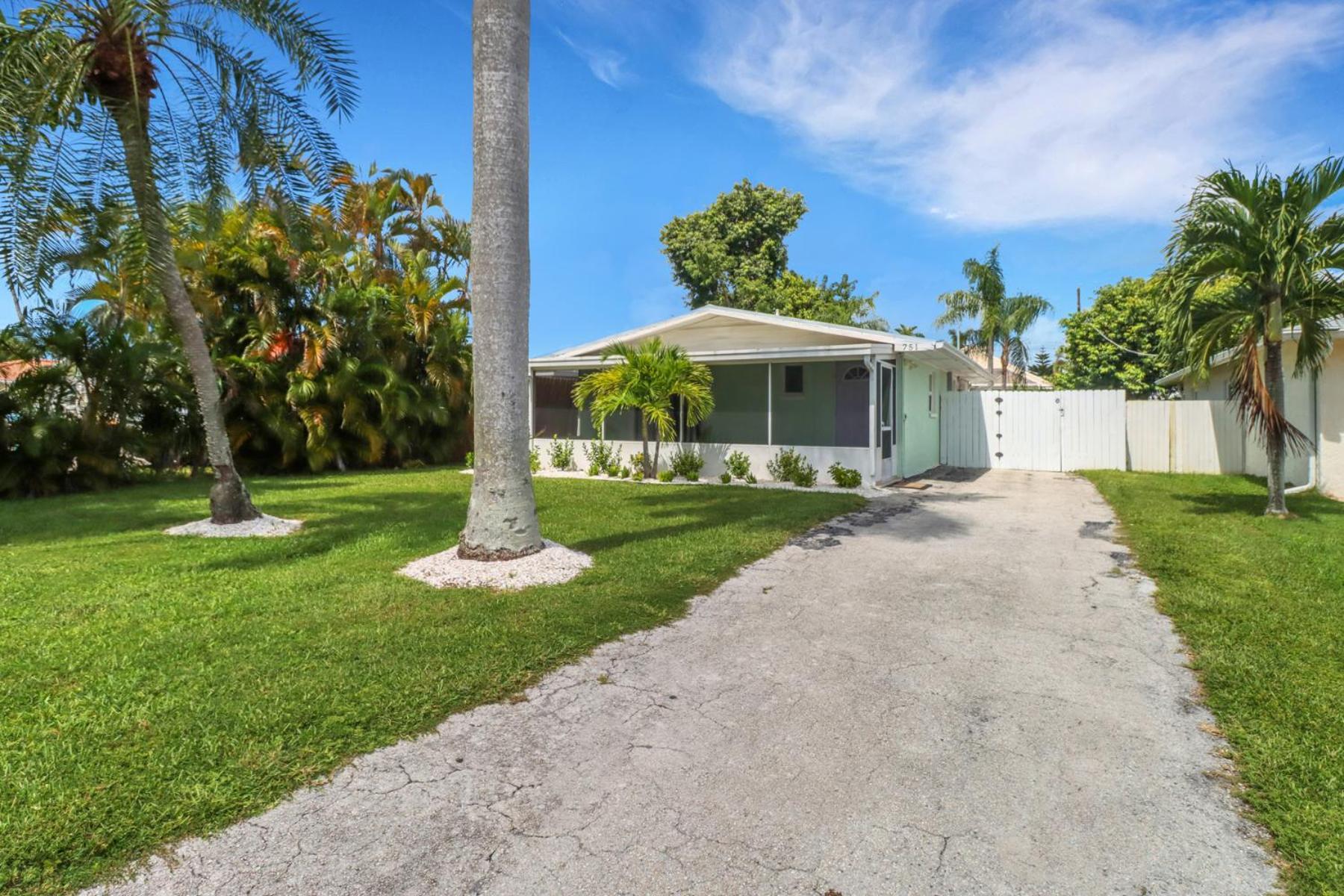 Little Beach House W/ Pool&Spa - 5 Minutes To Vanderbilt Beach North North Naples 외부 사진