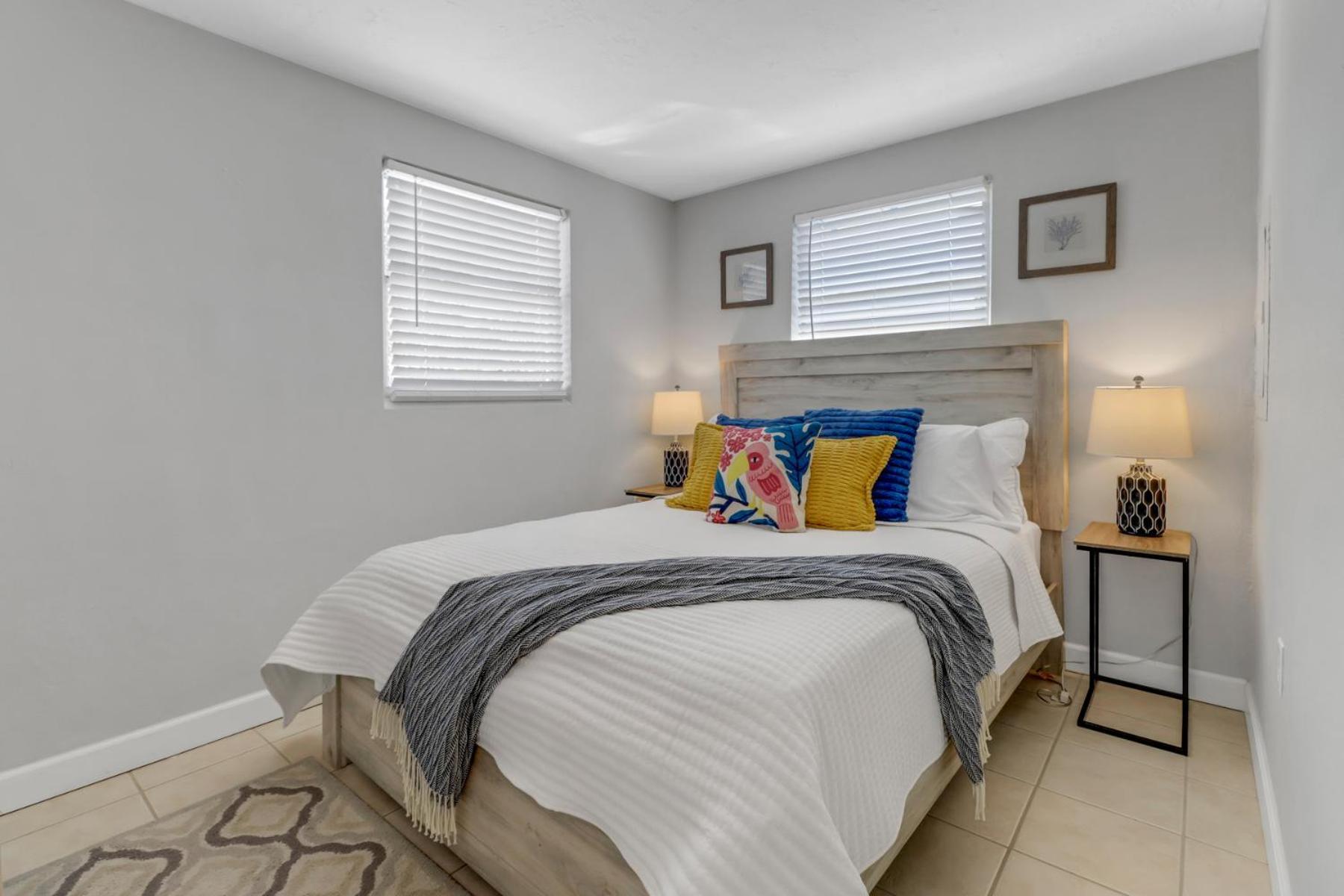 Little Beach House W/ Pool&Spa - 5 Minutes To Vanderbilt Beach North North Naples 외부 사진